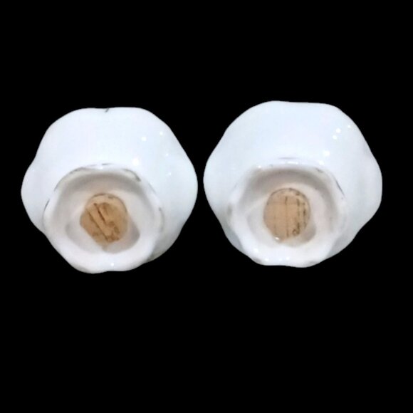 Vtge Royal Albert Bone China 'Forget Me Not' Hampton Shape Salt & Pepper Shakers - Picture 4 of 6